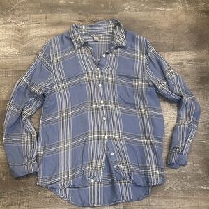 Bass Women's Large Blue Plaid Flannel  Button Down Shirt